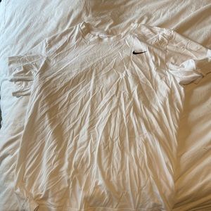 Nike T Shirt